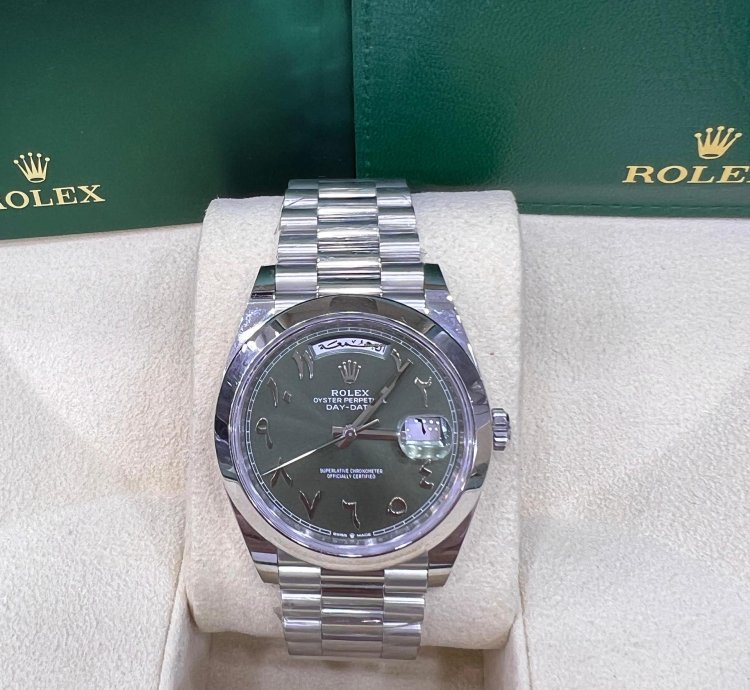 Rolex Day-date 40 Olive Green Dial Arabic Numerals Full Platinum