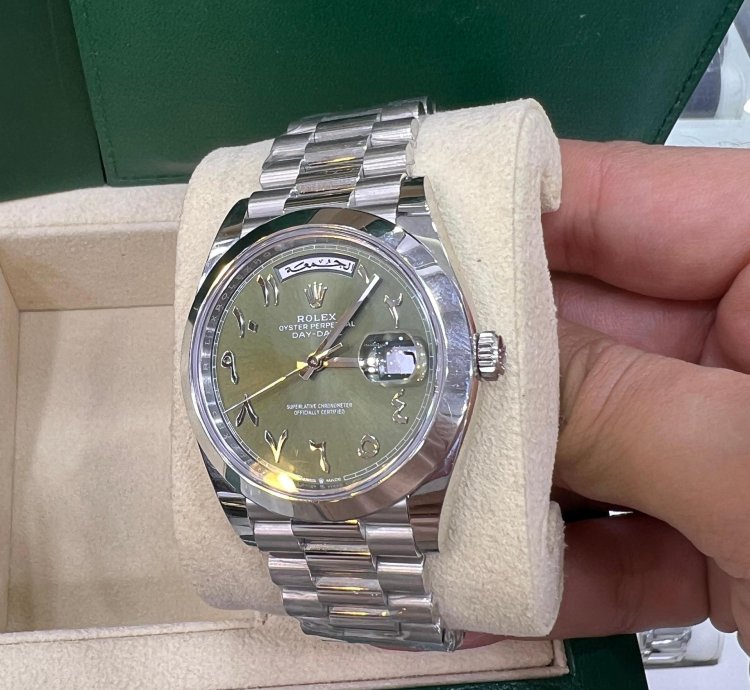Rolex Day-date 40 Olive Green Dial Arabic Numerals Full Platinum