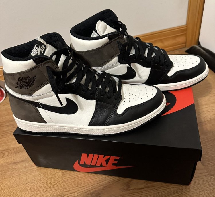 Jordan 1 Retro High Mocha