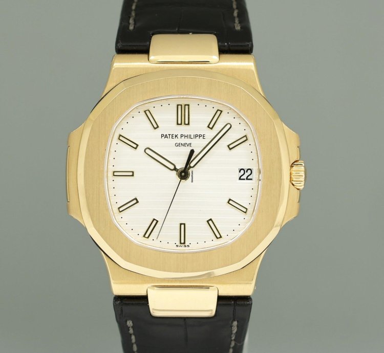 Patek Philippe Nautilus Mint Papers Nautilus 5711j White 18k Yellow Gold 5711j-001 Watch Box
