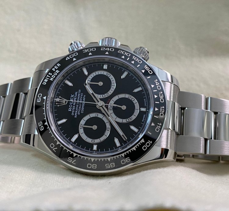 Rolex Daytona New 2024 Unworn Cosmograph Daytona Steel Black Dial 126500ln Full Set