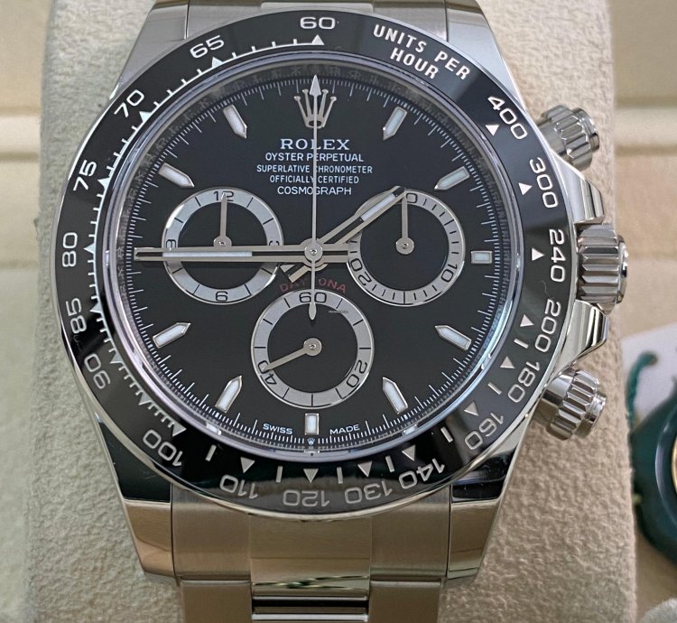 Rolex Daytona New 2024 Unworn Cosmograph Daytona Steel Black Dial 126500ln Full Set