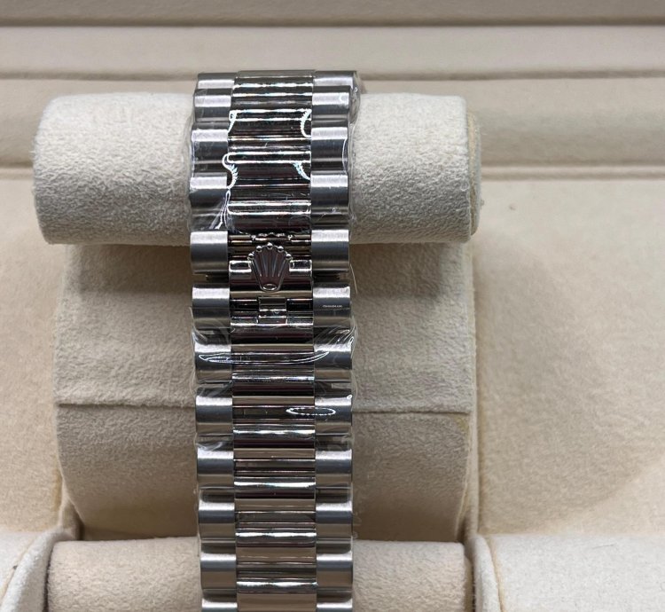 Rolex Day-date 40 Olive Green Dial White Gold