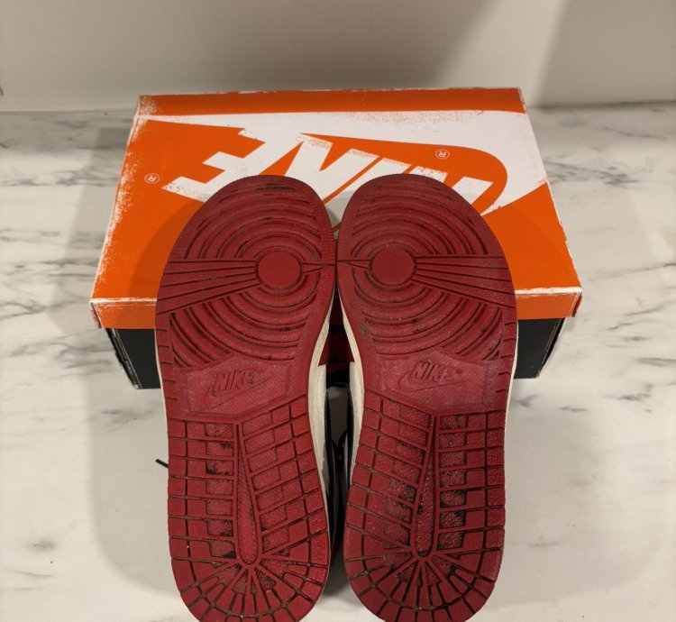Jordan 1 Retro High Og Chicago Lost And Found