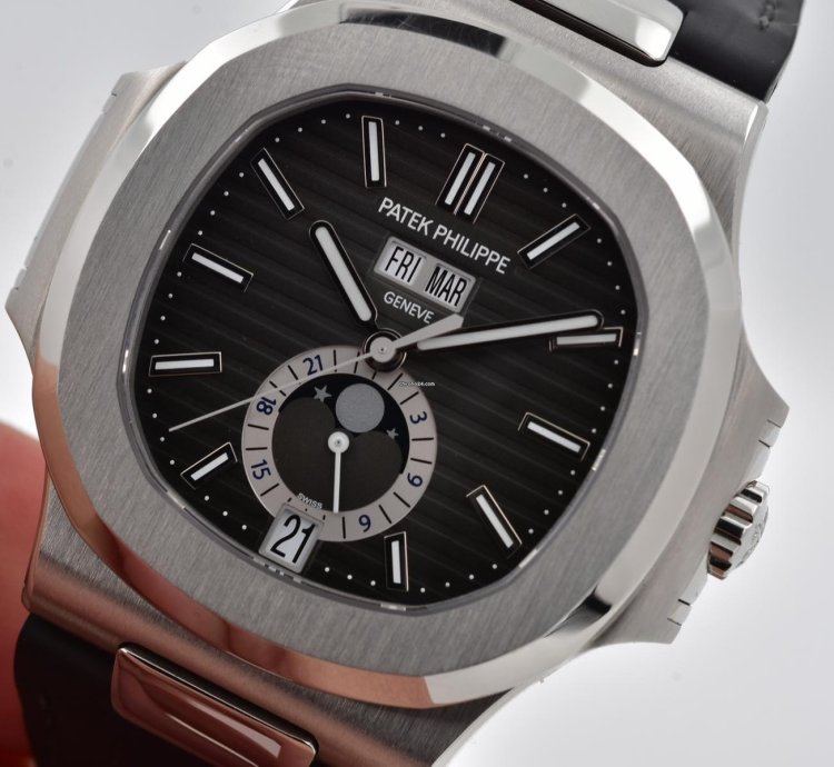 Patek Philippe Nautilus Mondphase 5726a-001 Moonphase Calendar Stainless Steel