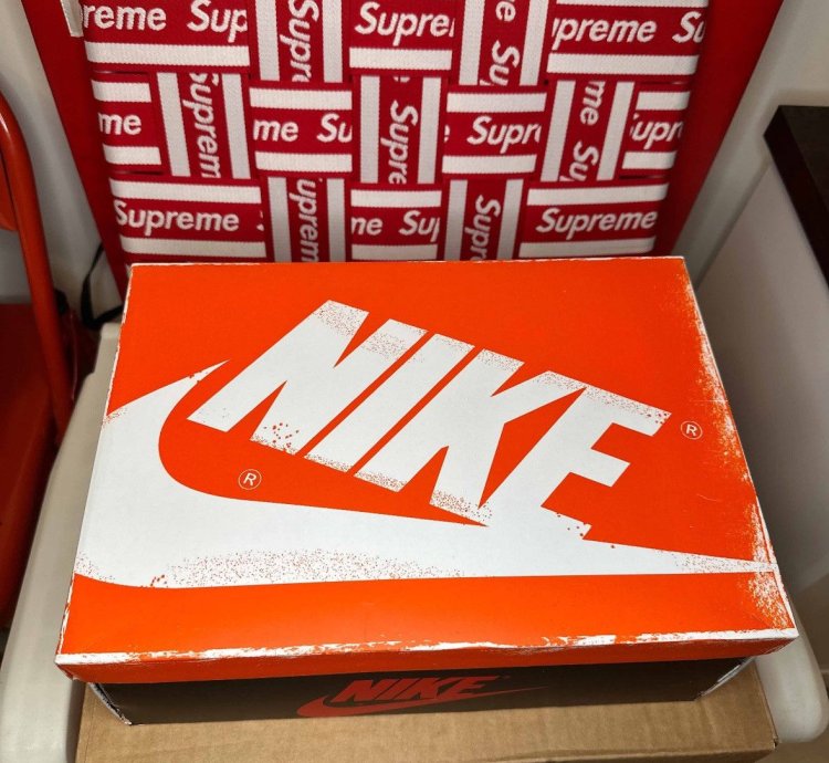 Jordan 1 Retro High Og Chicago Lost Found - Sz 9 5