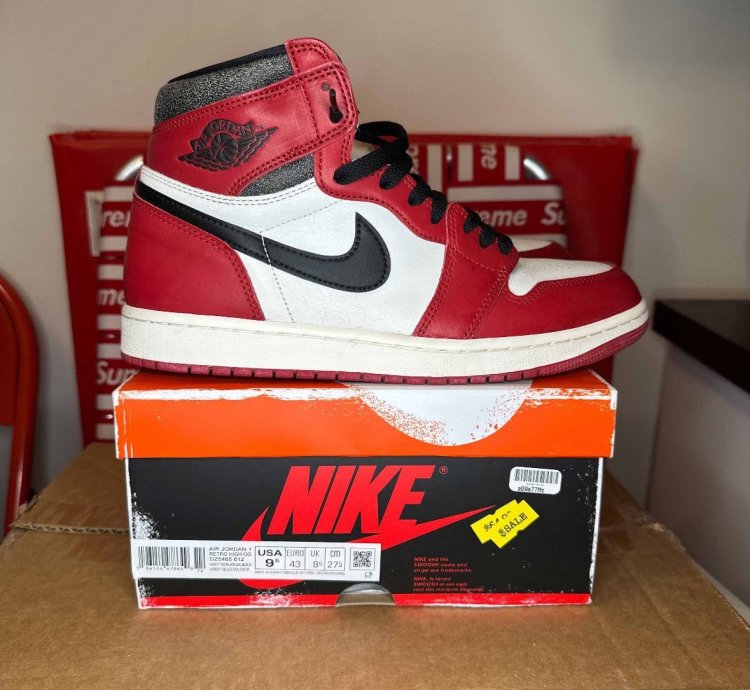 Jordan 1 Retro High Og Chicago Lost Found - Sz 9 5