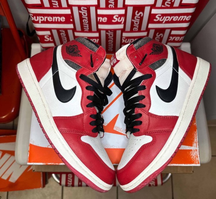 Jordan 1 Retro High Og Chicago Lost Found - Sz 9 5