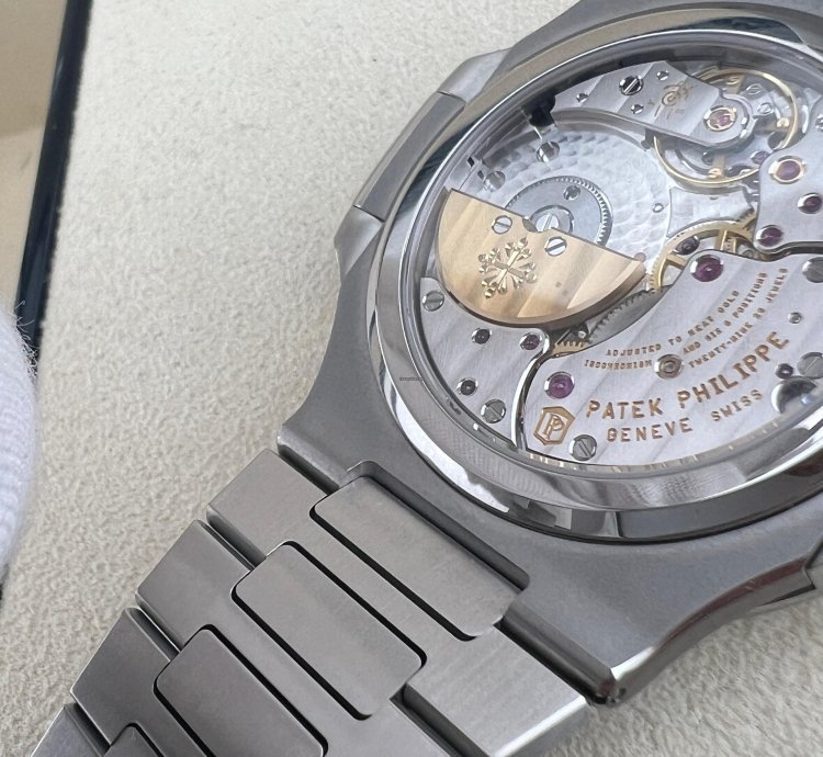 Patek Philippe Nautilus Moon Phase 5712