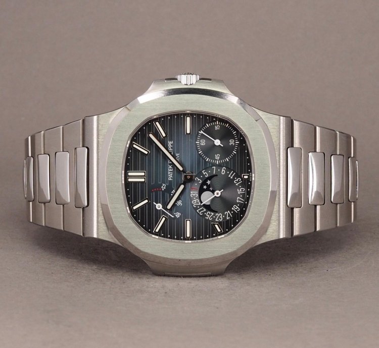 Patek Philippe Nautilus Moon Phase 5712 1a-001