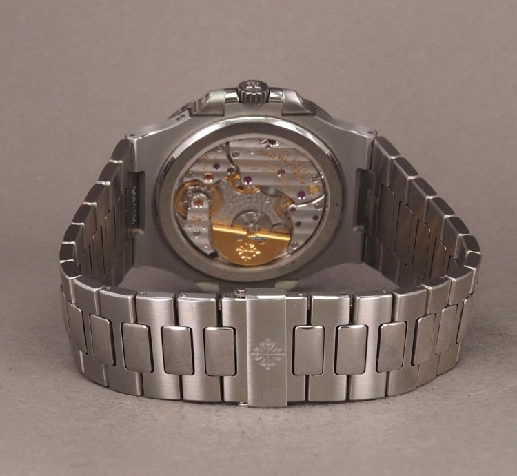 Patek Philippe Nautilus Moon Phase 5712 1a-001