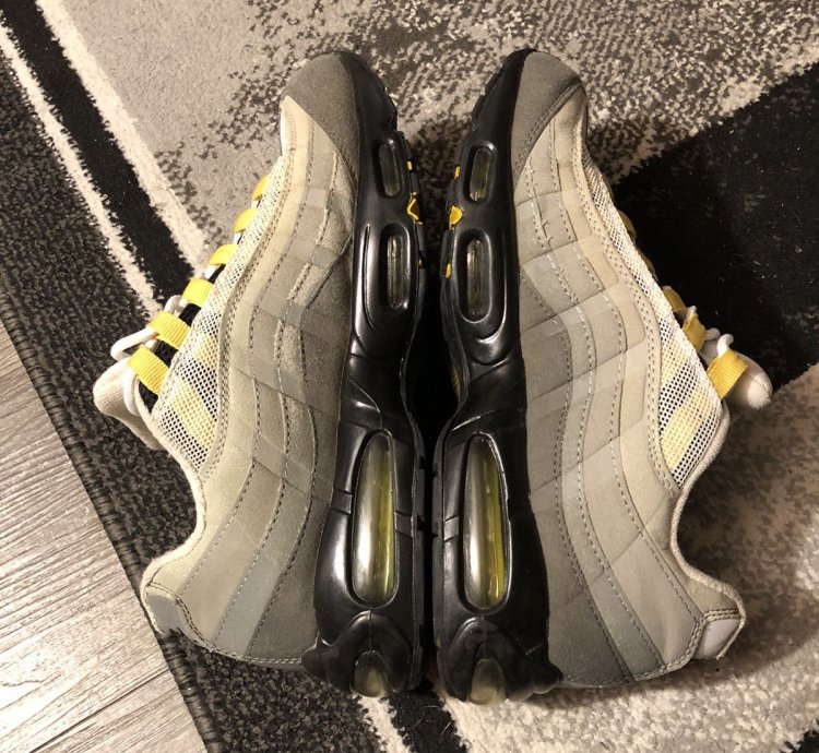 2004 Nike Air Max 95s Size 10