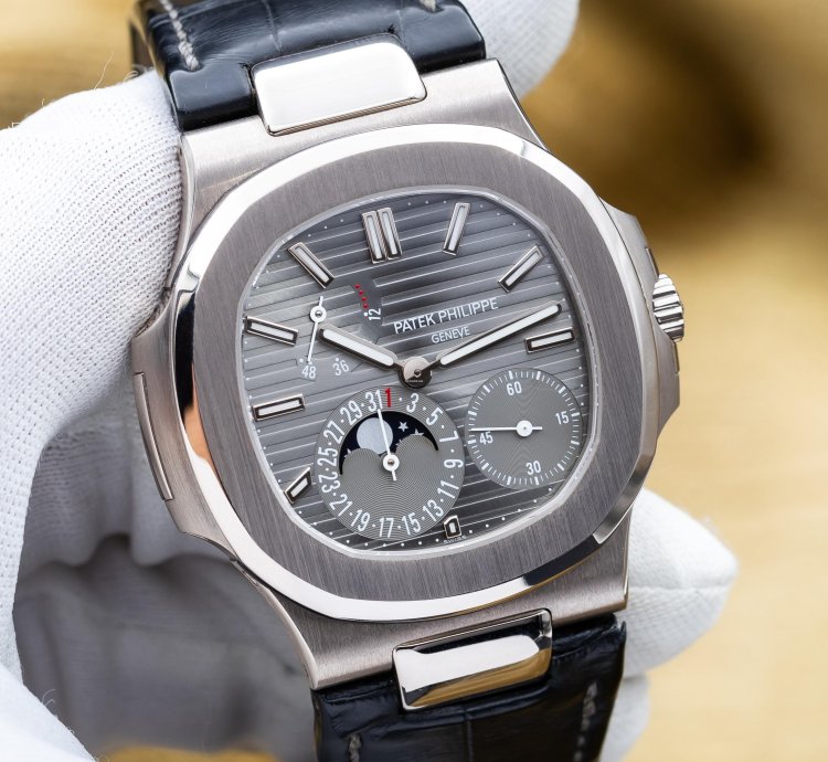 Patek Philippe Nautilus Moon Phase White Gold 40mm 5712g - Box Papers