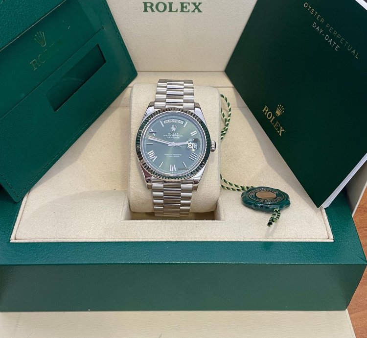 Rolex Day-date 40 Olive Roman Dial - 2023 - 228239