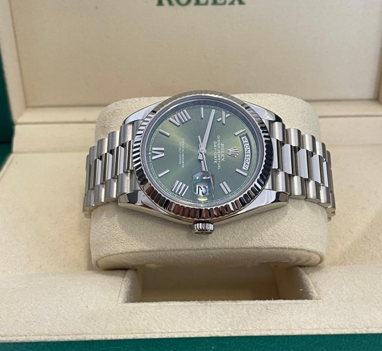 Rolex Day-date 40 Olive Roman Dial - 2023 - 228239