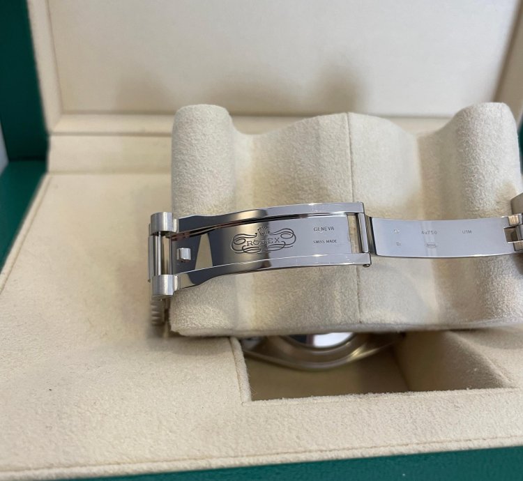 Rolex Day-date 40 Olive Roman Dial - 2023 - 228239