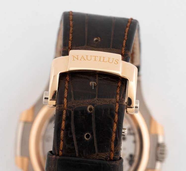 Patek Philippe Nautilus Moonphase 2011 - 5712gr-001
