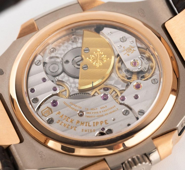 Patek Philippe Nautilus Moonphase 2011 - 5712gr-001
