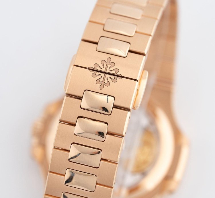 Patek Philippe Nautilus Moonphase Brown Dial 2023 - 5712 1r-001