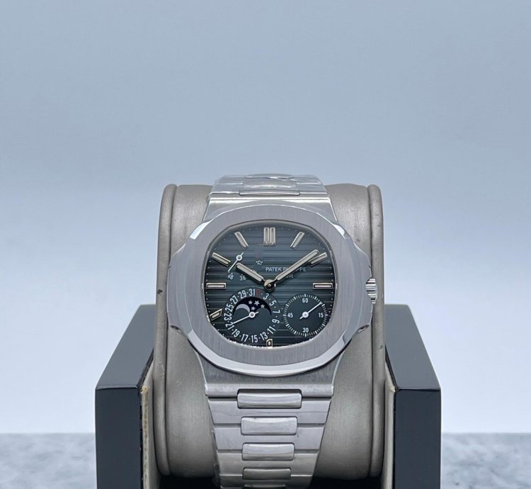 Patek Philippe Nautilus Moonphase Dec 2011