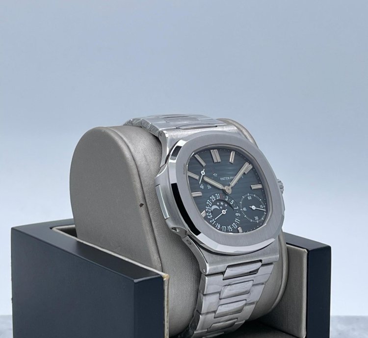 Patek Philippe Nautilus Moonphase Dec 2011
