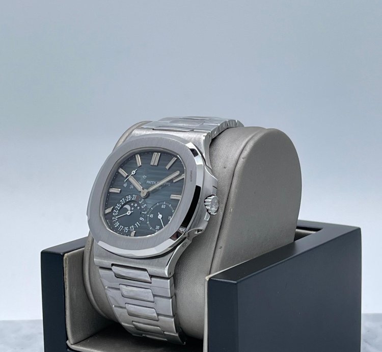 Patek Philippe Nautilus Moonphase Dec 2011