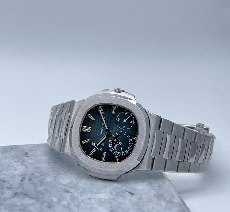 Patek Philippe Nautilus Moonphase Dec 2011