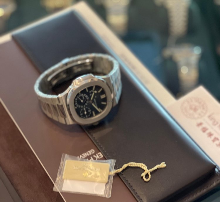 Patek Philippe Nautilus Moonphase Dec 2011