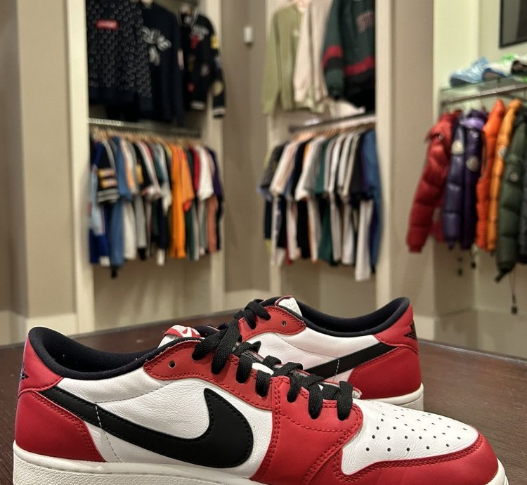 Jordan 1 Retro Low Chicago 2016