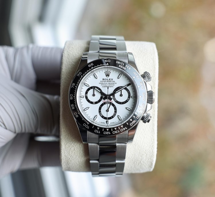Rolex Daytona New 2025 April 126500ln White Panda Oyster Steel 40 Mm