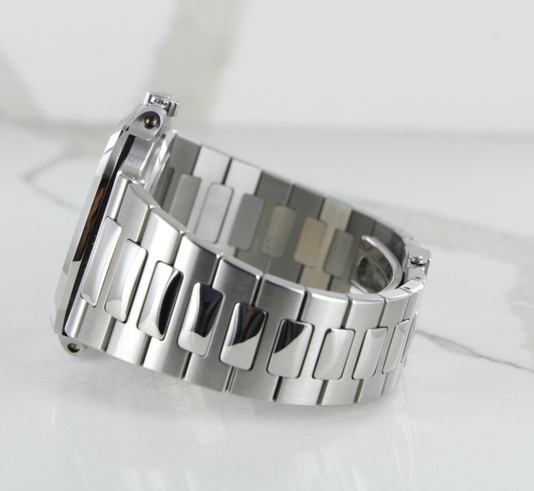 Patek Philippe Nautilus New Caliber 330