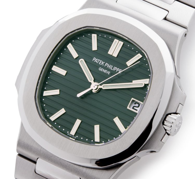 Patek Philippe Nautilus Olive Unworn Stainless Steel 5711 1a-014 - Ats-w007910