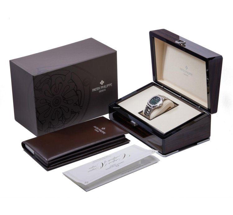 Patek Philippe Nautilus Olive Unworn Stainless Steel 5711 1a-014 - Ats-w007910