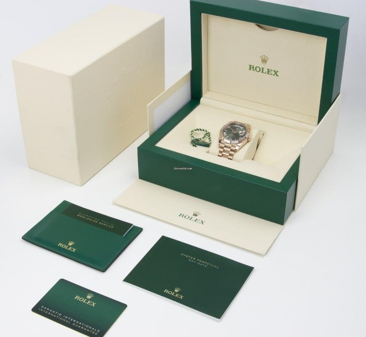 Rolex Day-date 40 Oyster Perpetual Day-date 40 18kt Rose Gold 228235