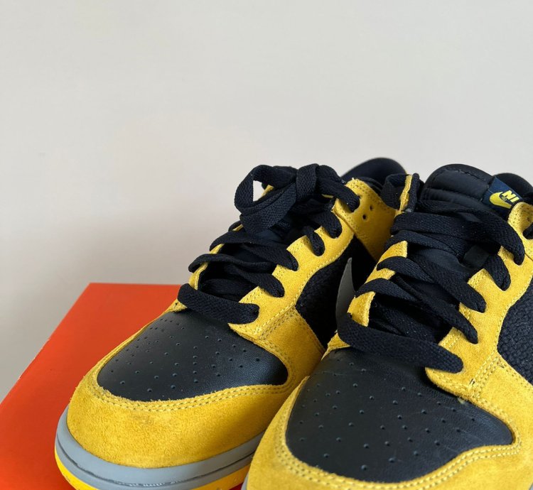2006 Low Top Dunks In Varsity Maize