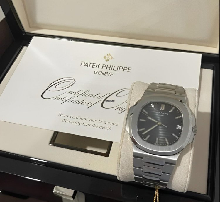 Patek Philippe Nautilus Orologio Nuovo Mai Indossato