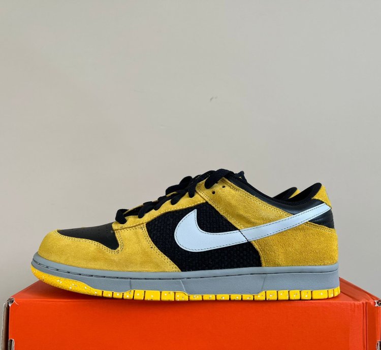 2006 Low Top Dunks In Varsity Maize
