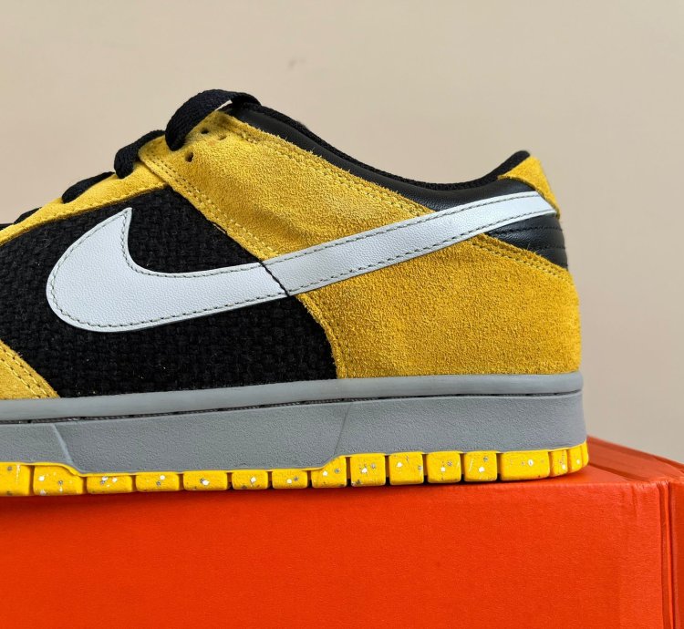 2006 Low Top Dunks In Varsity Maize