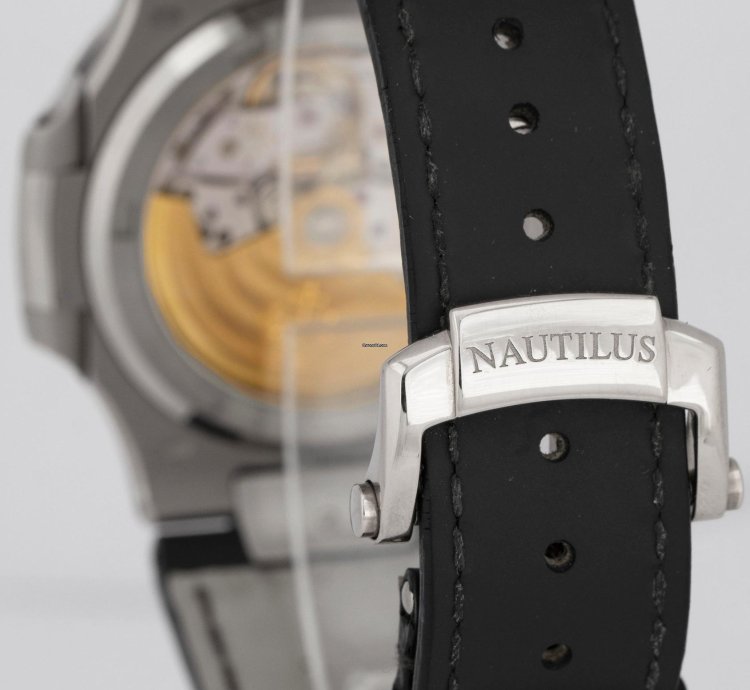 Patek Philippe Nautilus Papers Nautilus Papers Gray White Gold 40mm 5711g-001 Box