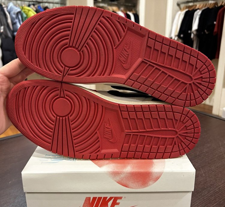 Jordan 1 Retro Low Og Trophy Room Rookie Card Away