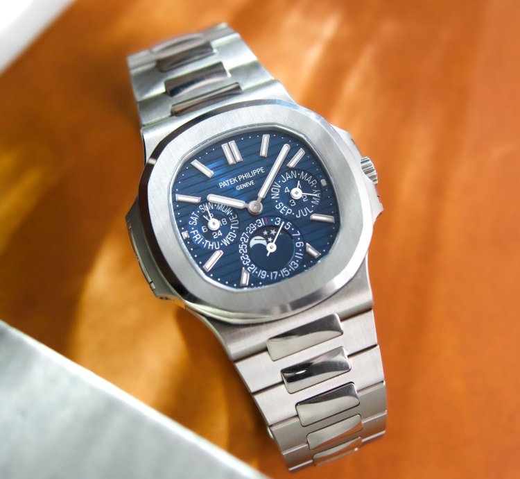Patek Philippe Nautilus Perpetual Calendar