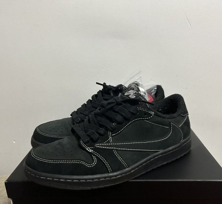 Jordan 1 Retro Travis Scott Black Phantom