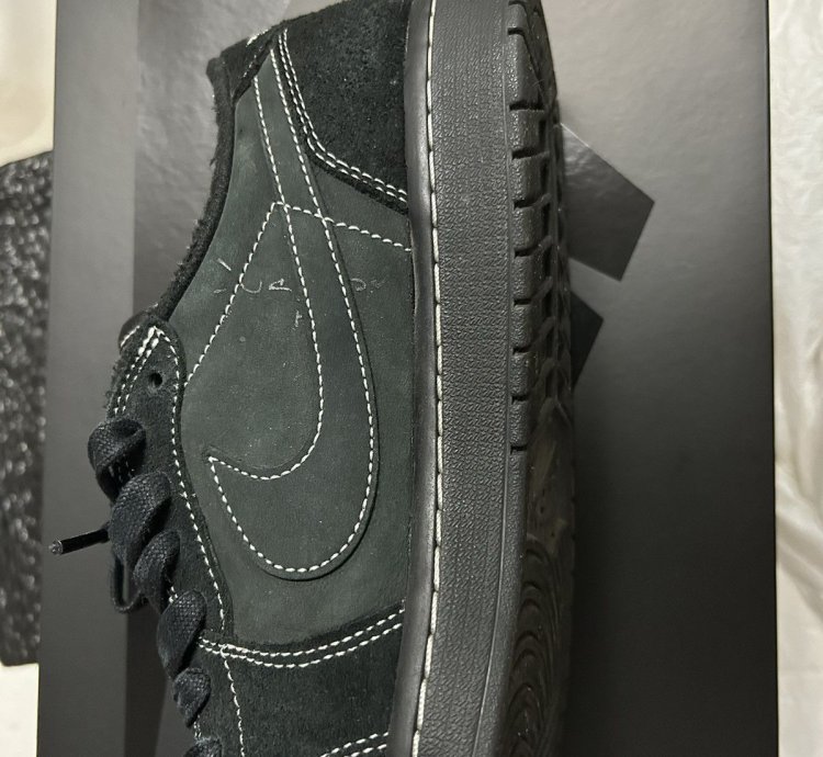 Jordan 1 Retro Travis Scott Black Phantom
