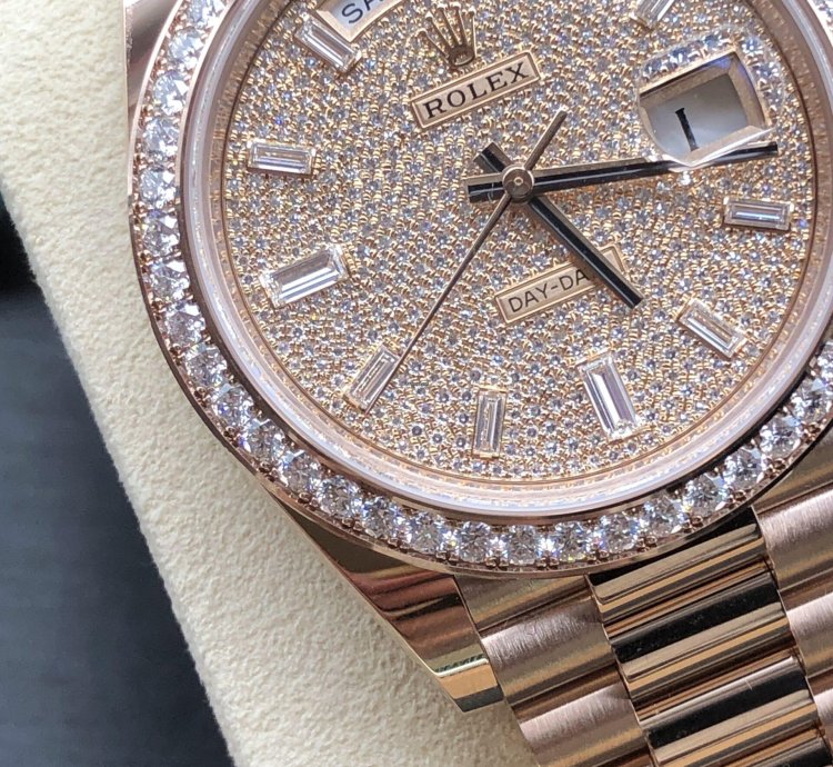 Rolex Day-date 40 Pav Diamond Bezel