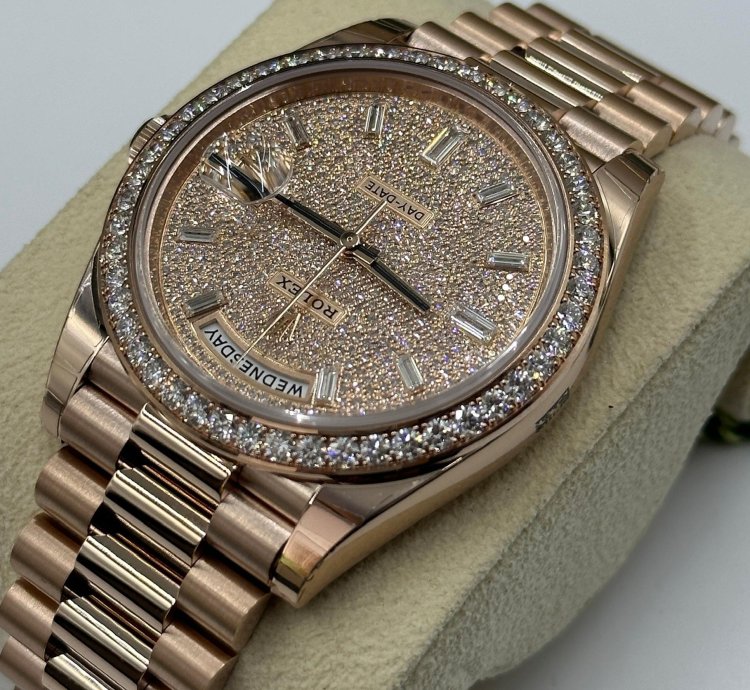Rolex Day-date 40 Pav Diamond Bezel