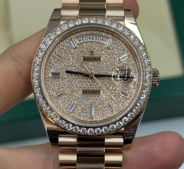 Rolex Day-date 40 Pav Diamond Bezel