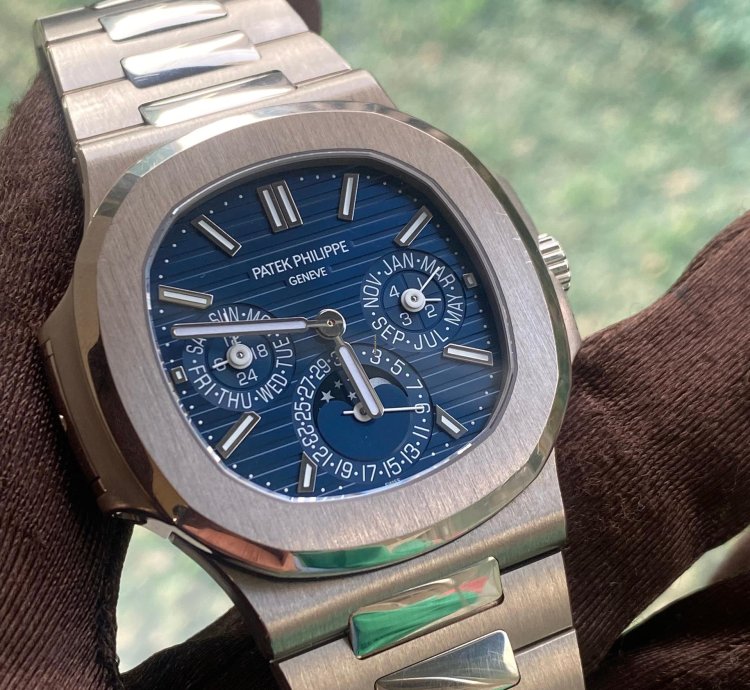 Patek Philippe Nautilus Perpetual Calendar 5740 White Gold Blue