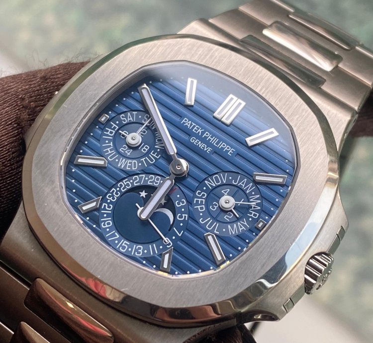 Patek Philippe Nautilus Perpetual Calendar 5740 White Gold Blue