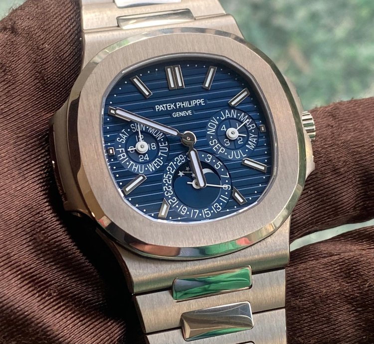 Patek Philippe Nautilus Perpetual Calendar 5740 White Gold Blue