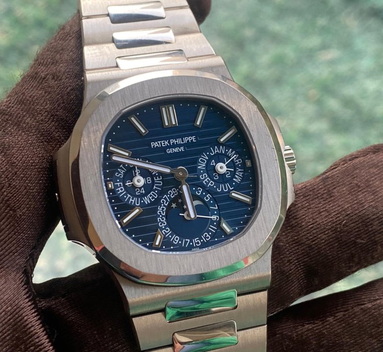 Patek Philippe Nautilus Perpetual Calendar 5740 White Gold Blue